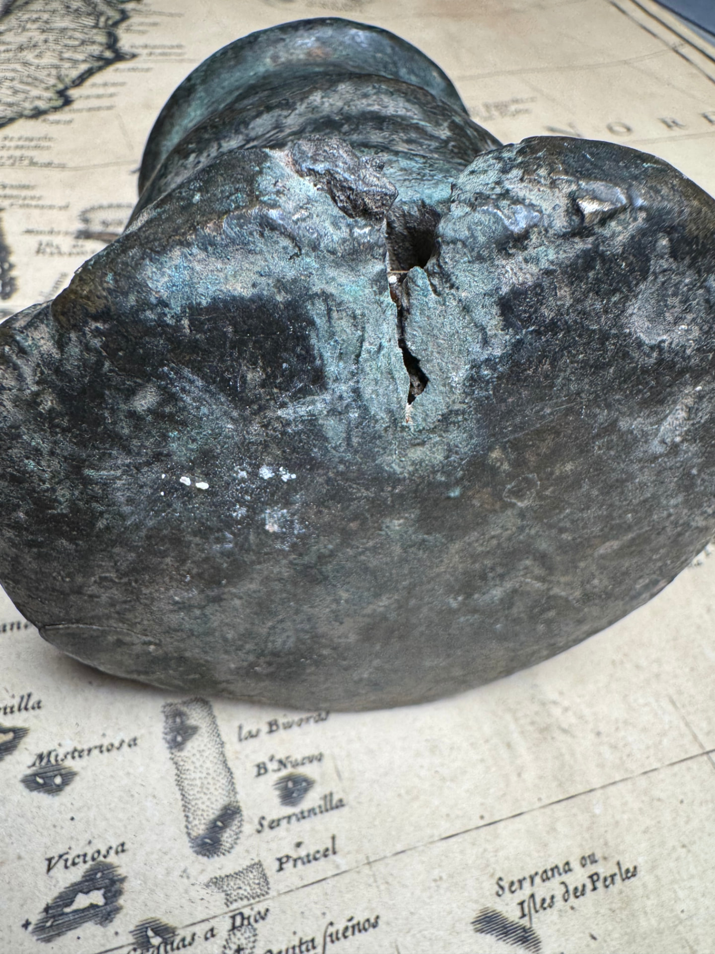 Close-up of the exploded, blow-through rupture at the breech of the bronze thunder mug